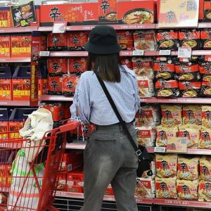 李대통령 ‘라면 가격’ 언급에…당혹스런 식품업계
