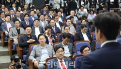 국힘 지지율 21% 뚝…안철수 “마지막 경고, 이대로 가면 끝”