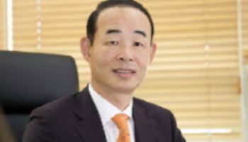 정상수 파마리서치 이사회 의장, 지주사 전환의 큰 그림은[화제의 바이오人]