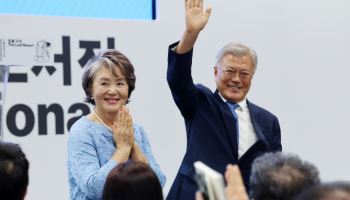 文 "정부 예산 삭감에도 '도서전' 성황, 독자 성원 덕분"