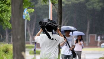 후덥지근한 날씨…밤부터 중부지방 비소식 [오늘날씨]