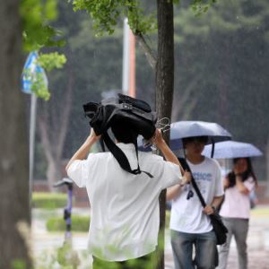 후덥지근한 날씨…밤부터 중부지방 비소식 [오늘날씨]