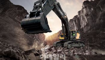 HD현대건설기계, 현지 광산기업과 손잡고 인니 시장 공략