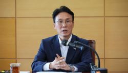 김민석, 칭화대 석사학위 의혹에 출입국·비행편 기록 공개