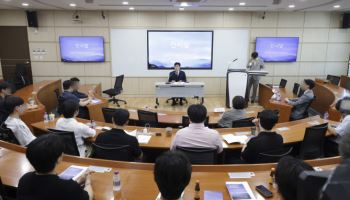 고개드는 의대생 '복귀여론'에, "학사유연화 없다" 선그은 교육부
