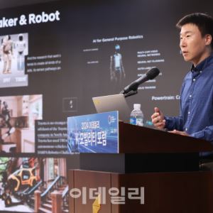 스스로 도로 건너는 배송로봇에 하늘 나는 택시까지 ‘눈앞에 성큼’