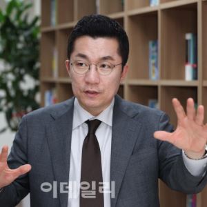 “10년 뒤 부산은 블록체인 메가시티…그 중심엔 비단"