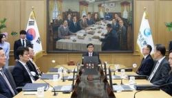 가계부채에 발목 잡힌 금통위…하반기 금리인하 횟수에 주목