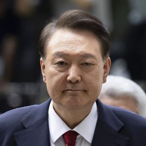尹, 구속 심사서 “나는 고립무원, 혼자 싸워야” 특검 겨냥