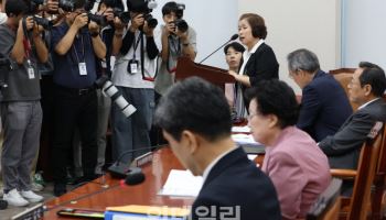 리박스쿨 청문회, '답변하는 손효숙 대표'