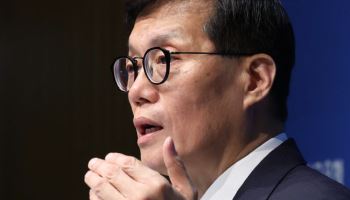 이창용 "거시건전성정책서 한은 역할 커져야…20년 간 가계부채 안 줄어"