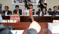내년 최저임금 1만320원…17년 만에 노사공 전격 합의 