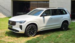 볼보 '신형 XC90' 몰때는 스마트폰 아예 꺼두세요[타봤어요]