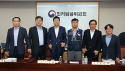 내년 최저임금 1만320원…17년만에 노사공 전격 합의(종합)