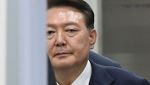 윤석열 “나와 아내에 사람들 연락 끊겨”…‘변호사 구인난’ 호소