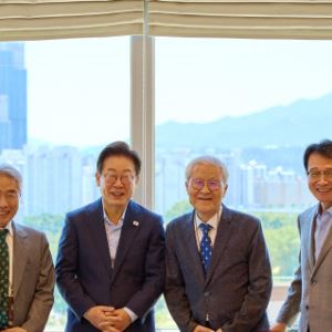 李대통령, 조갑제·정규재 오찬 회동