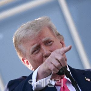 트럼프 “EU·멕 수입품에 30% 관세”…EU·멕 “보복보다 협상 집중”(종합)