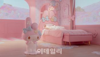 헬로키티·마이멜로디·쿠로미 등과 떠나는 이색 호텔여행