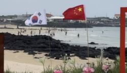 제주 우도 해변에 꽂힌 中 오성홍기에 ‘분노'…무슨 일(영상)