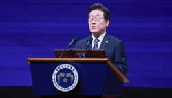 李대통령 지지율 64.6%…취임 후 5주연속 오름세[리얼미터]