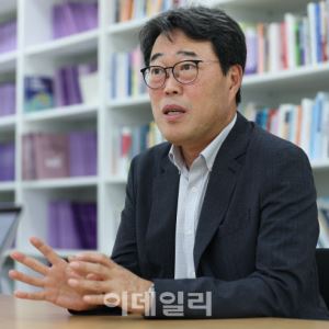 "석화 이대로면 공멸…대통령실, 구조조정 주도해야"