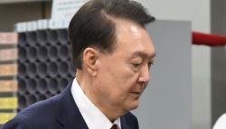 재산 74억 넘는데 "尹 영치금 없다"...민주 "후안무치"