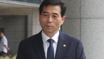 조은석 특검에 출석하는 김민기 국회 사무총장
