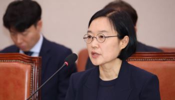 한성숙 “소상공인 회복 지원…中企 AI 생태계 만들 것”