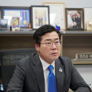 "박찬대가 당 대표 돼야 지선 승리…강하고도 통합적인 與대표 있어야"