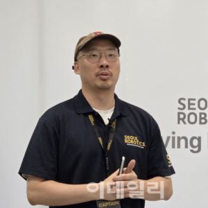 "차는 바보여도 된다"… 서울로보틱스가 바꾼 자율주행 공식