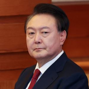 윤석열 "하루하루 힘들어" 옥중 편지 공개..."특검, 악의적"
