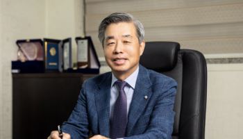 [동물약이 뜬다] 정병곤 동물약품협회장 “만성질환 약, 의료기기가 블루오션”④