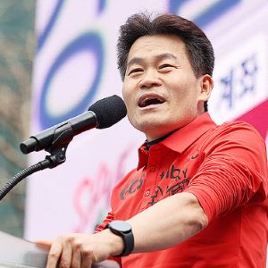 전한길 “보수우파 진짜 주인, 한동훈 or 전한길...누구냐”