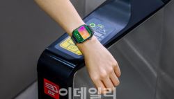 아이폰 교통카드 장착, 韓서 갤럭시 아성 흔드나