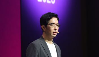 구광모 ABC 드라이브…LG AI연구원, '엑사원 생태계' 첫 공개