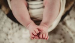 “남친 만나려고…” 폭염에 2살 아이 쓰레기집에 방치한 20대 女