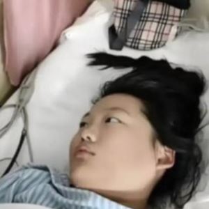 “너 대학 합격했어” 소식에…혼수상태 여학생 눈떴다