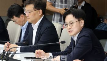 김정관 산자부 장관,  "한미 관세 협상 타결로 단기 수출 불확실성 해소"