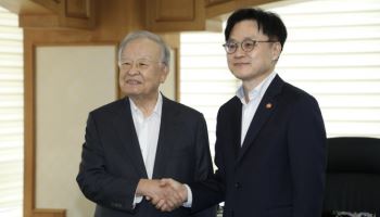 김정관 산업부 장관, 손경식 경총 회장 내방