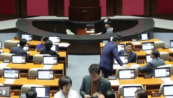 '尹거부권' 양곡법·지역화폐법 가결…방송법 강행처리도 초읽기
