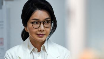 김건희 측 “묵비권 안 쓴다...직접 다 설명” 포토라인 선다