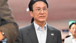 [포토]국무회의 입장하는 김민석 국무총리