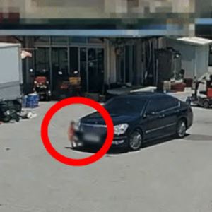 15개월 아기 '퍽' 치고 간 운전자, "몰랐다"는데...(영상)