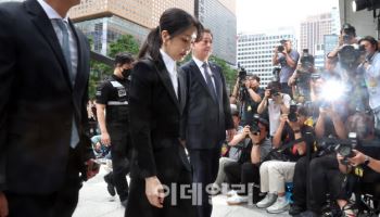 김건희 "저같이 아무것도 아닌 사람이 심려끼쳐 죄송"