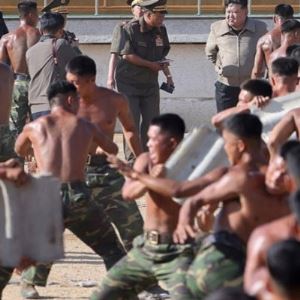 "북한군 동성애 만연…식당 앞 키스" 러시아군 포로 증언