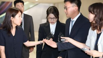 김건희, 특검 출석 10시간30분 만에 귀가