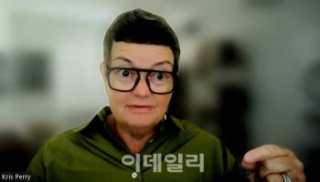 "내 아이 언제 스마트폰 줘야할까?"…전문가들에 물었더니