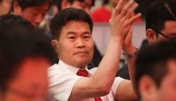 국힘 연설장 ‘아수라장' 만든 전한길...“나한테 관심 더 많아”