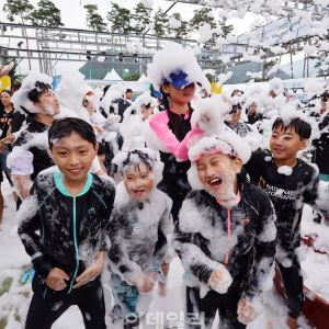 [포토] 평창더위사냥축제 버블쇼                                                                                                                                                                          