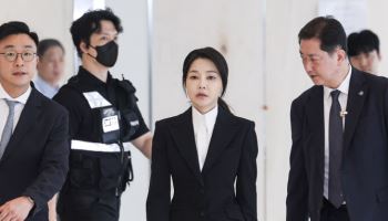 [속보]김건희특검, ‘반클리프 목걸이 의혹’ 서희건설 압수수색